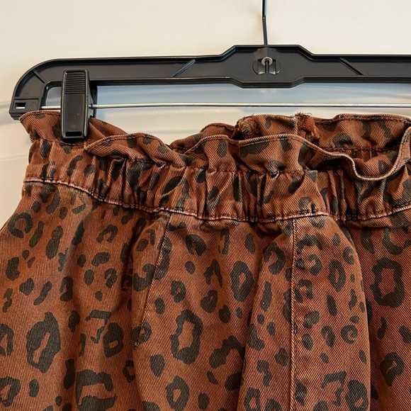 Universal Thread Cheetah Mini Skirt - Picture 6 of 7